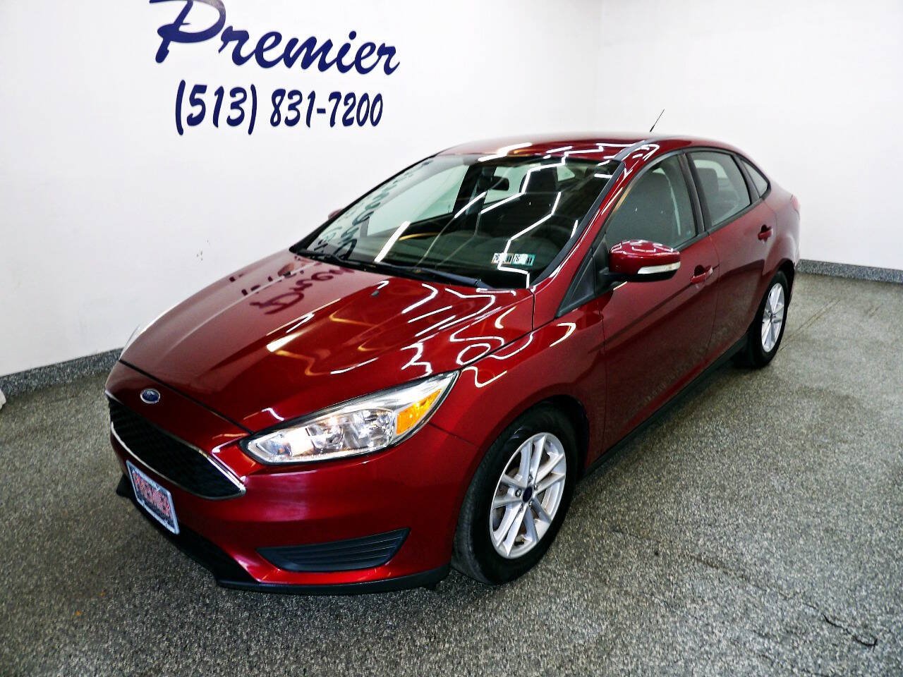 Used 2017 Ford Focus SE FWD image 1