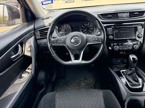 Certified 2019 Nissan Rogue SV w/ Sun & Sound Touring Package FWD image 14