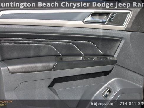 Used 2020 Volkswagen Atlas Cross Sport SEL image 10
