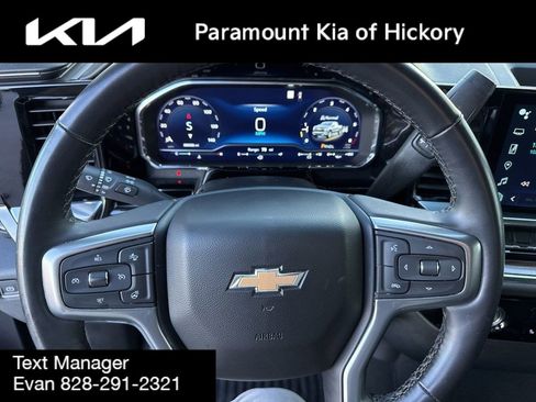 Used 2023 Chevrolet Silverado 1500 LT AWD/4WD image 30
