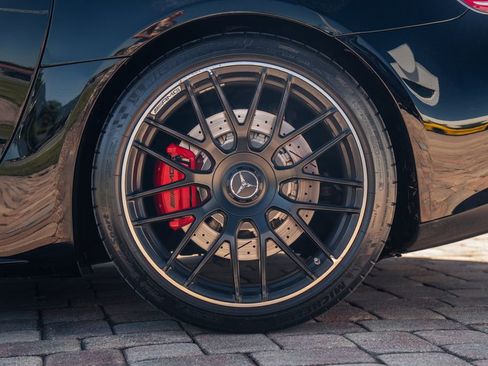 Used 2018 Mercedes-Benz AMG GT C image 16