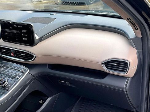 Used 2023 Hyundai Santa Fe Limited image 16