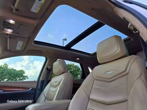 Used 2017 Cadillac XT5 Platinum image 29