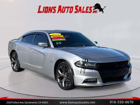 Used 2018 Dodge Charger R/T w/ Plus Group RWD image 1