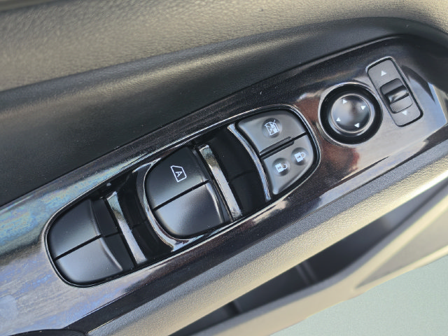 Used 2024 Nissan Altima 2.5 SR FWD image 28
