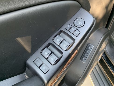 Used 2015 Chevrolet Suburban LTZ AWD/4WD image 15