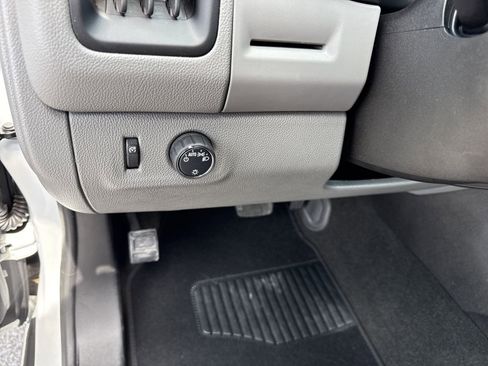 Used 2017 GMC Canyon 2WD Crew Cab w/ Convenience Package image 16