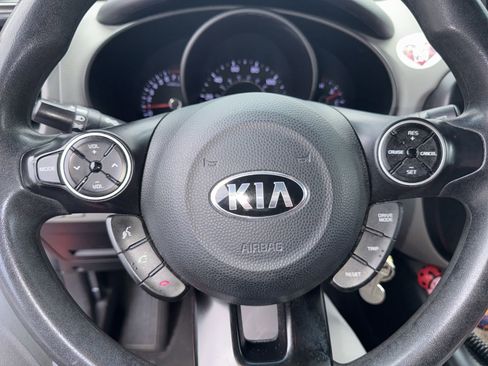 Used 2019 Kia Soul FWD image 9