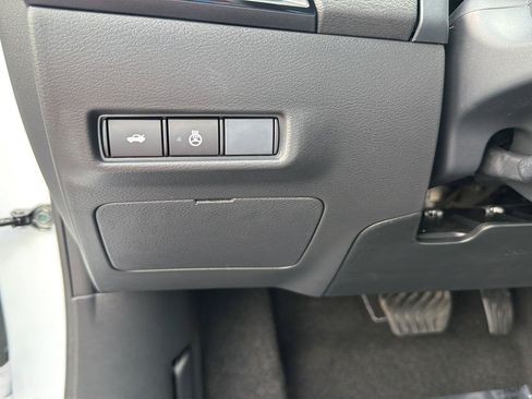 New 2026 Nissan Sentra SV w/ SV Convenience Package FWD image 19