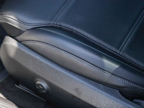 Used 2023 Mercedes-Benz C 300 Sedan image 25