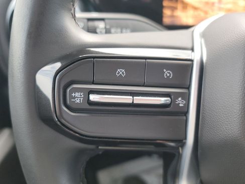 Used 2023 Chevrolet Colorado LT w/ LT Convenience Package II image 21