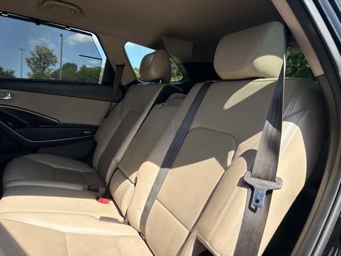 Used 2017 Hyundai Santa Fe SE w/ SE Premium Package 02 FWD image 28
