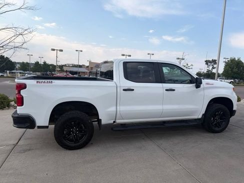 Used 2024 Chevrolet Silverado 1500 LT Trail Boss w/ Protection Package AWD/4WD image 11