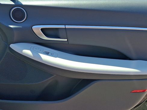 Used 2025 Hyundai Sonata SEL FWD image 10