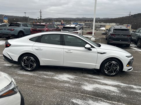 Used 2024 Hyundai Sonata SEL w/ Convenience Package image 5
