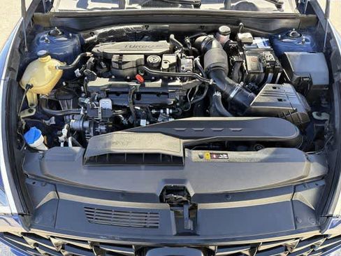 Used 2022 Hyundai Sonata Limited w/ Winter Weather Package image 16