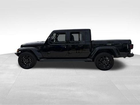 Used 2024 Jeep Gladiator Sport image 4