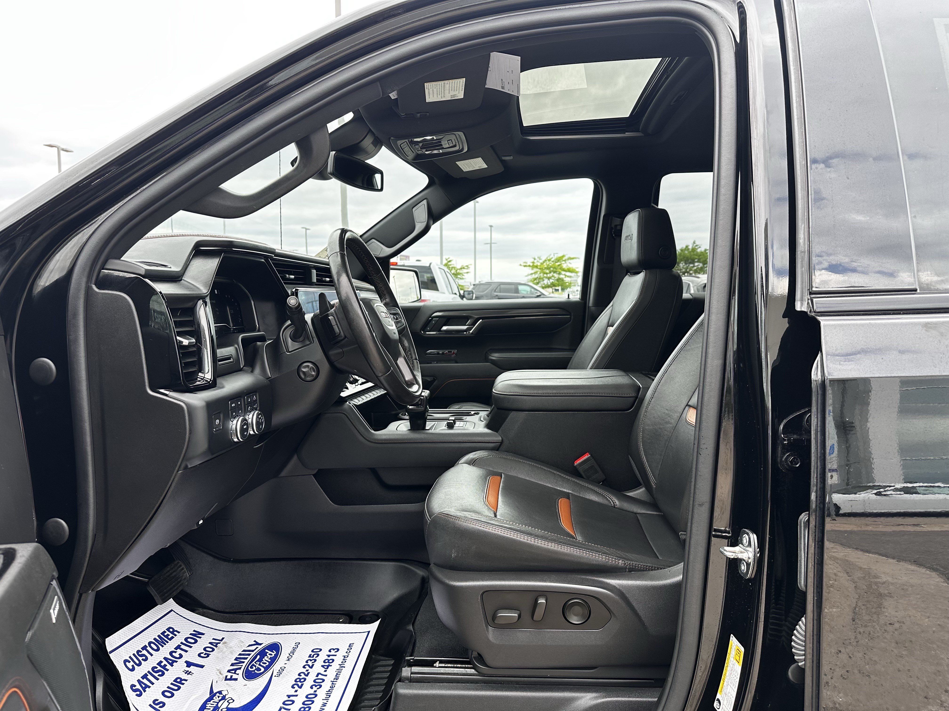 Used 2023 GMC Sierra 1500 AT4 w/ AT4 Preferred Package AWD/4WD image 18