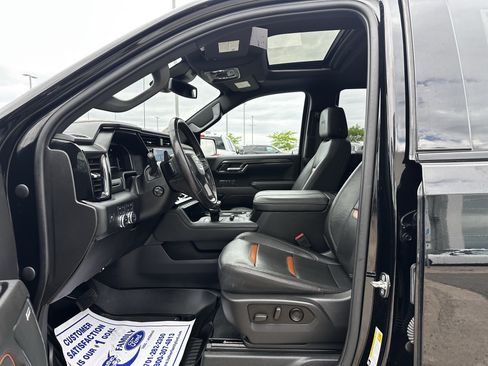 Used 2023 GMC Sierra 1500 AT4 w/ AT4 Preferred Package AWD/4WD image 18