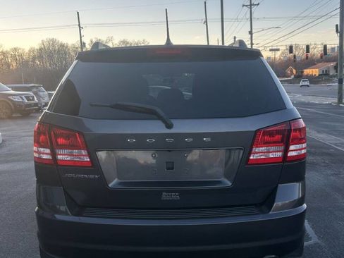 Used 2018 Dodge Journey SE image 5