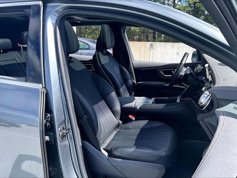 Used 2023 Mercedes-Benz EQS 580 4MATIC SUV image 8