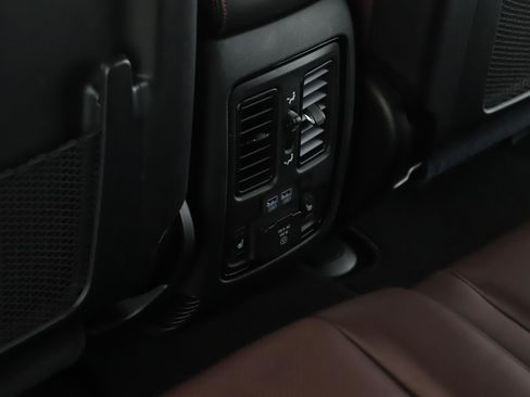Used 2025 Dodge Durango GT AWD/4WD image 8