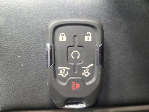 Used 2019 GMC Yukon Denali w/ Open Road Package AWD/4WD image 32