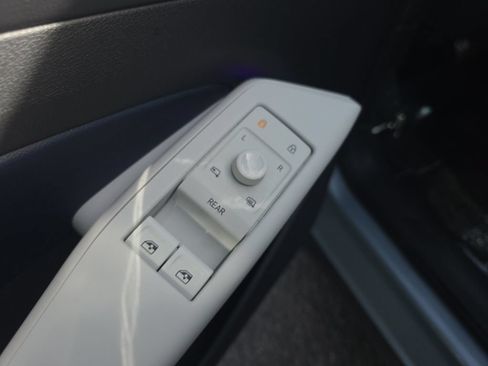 Used 2023 Volkswagen ID.4 Pro S Plus AWD/4WD image 10