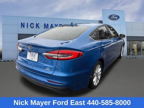 Used 2020 Ford Fusion SE image 6