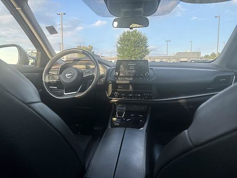 Certified 2023 Nissan Rogue SV w/ SV Premium B Package FWD image 23