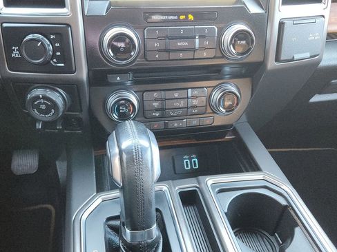 Used 2016 Ford F150 Limited image 26