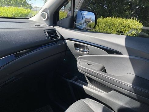 Used 2018 Honda Pilot Elite image 34