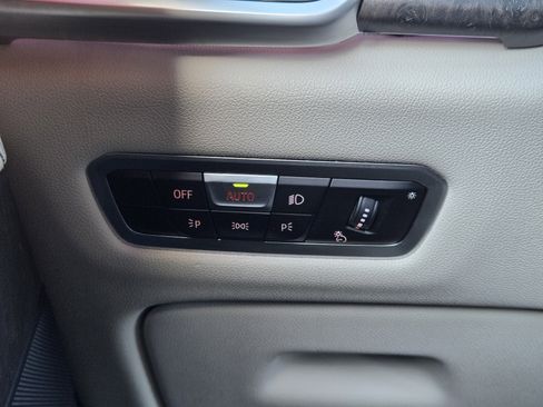 Used 2022 BMW X5 xDrive40i w/ M Sport Package image 26