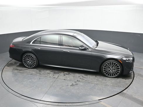 Used 2022 Mercedes-Benz S 580 4MATIC Sedan image 31