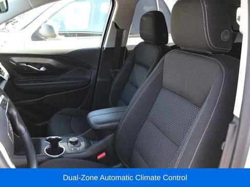 Used 2024 GMC Terrain SLE w/ Driver Convenience Package AWD/4WD image 5