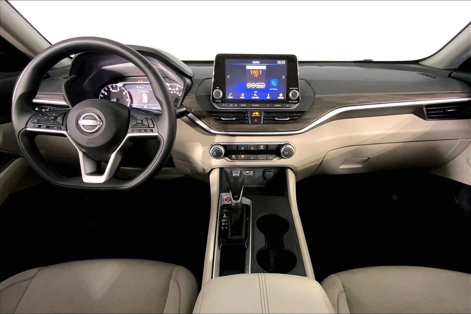 Used 2025 Nissan Altima 2.5 SV FWD image 15