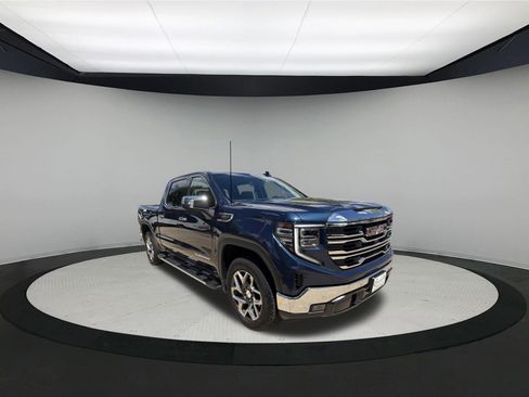 Used 2023 GMC Sierra 1500 SLT w/ SLT Premium Plus Package AWD/4WD image 1
