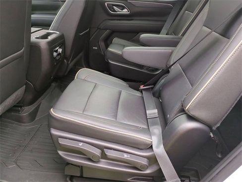 Used 2021 GMC Yukon SLT w/ SLT Premium Package image 25