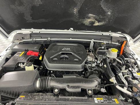 Used 2022 Jeep Wrangler Unlimited Sahara image 21