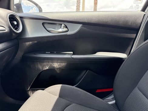 Used 2021 Kia Forte LXS FWD image 26
