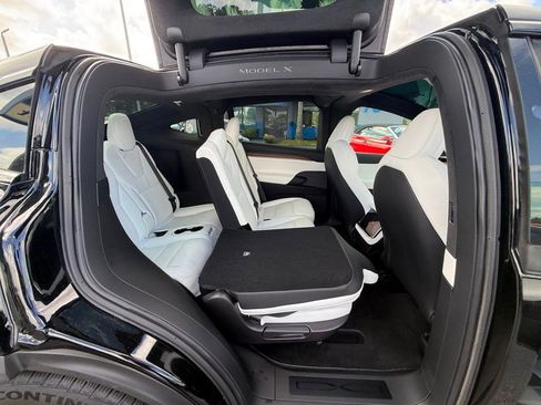 Used 2023 Tesla Model X AWD/4WD image 30