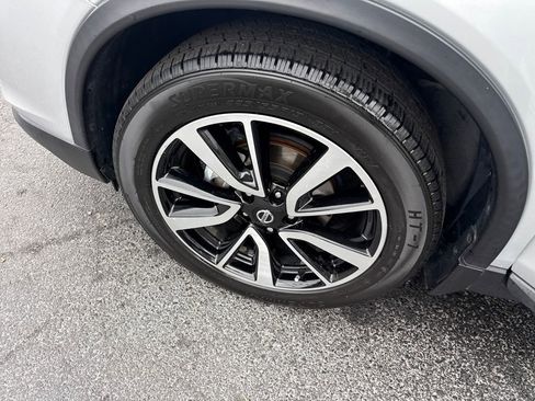 Used 2020 Nissan Rogue SL image 28