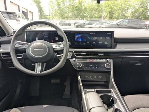 Used 2025 Hyundai Sonata SEL FWD image 24