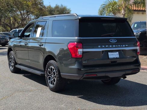 Used 2022 Ford Expedition Max XLT image 7