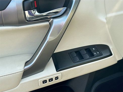 Used 2022 Lexus GX 460 Premium image 16