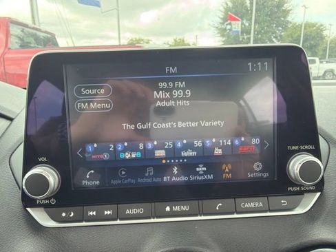 Used 2025 Nissan Sentra SV FWD image 31