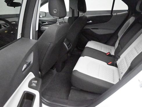 Used 2024 Chevrolet Equinox LS FWD image 14