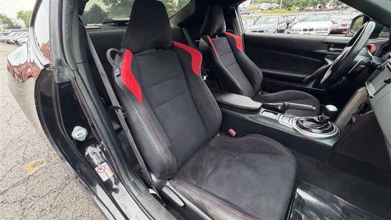 Used 2015 Scion FR-S RWD image 9