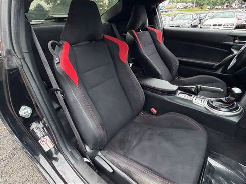 Used 2015 Scion FR-S RWD image 9