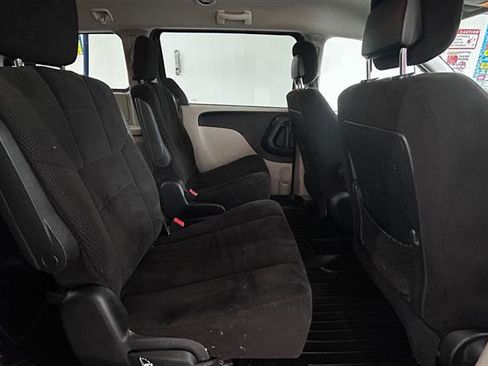 Used 2012 Dodge Grand Caravan SXT image 16
